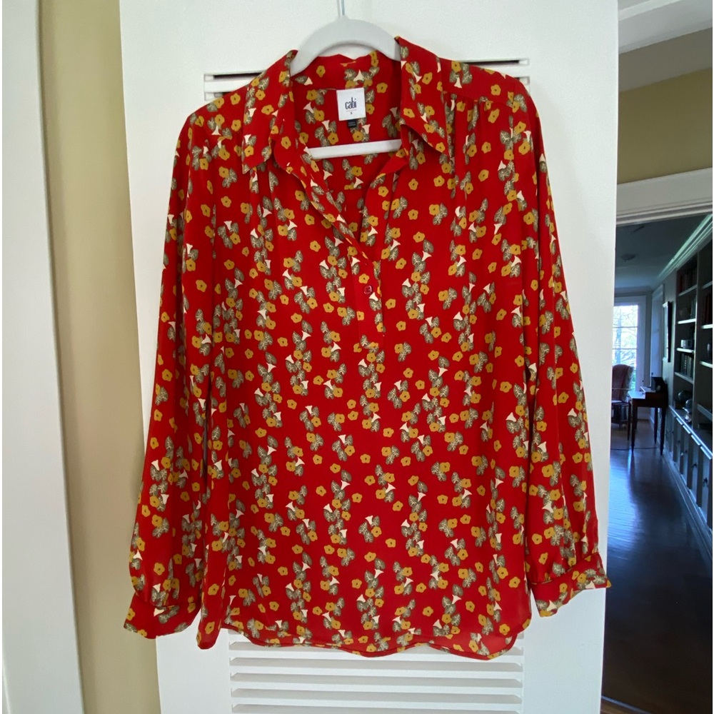 CAbi blouse sz small very good condition